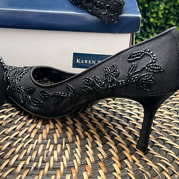 Karen Scott black mesh embellished pumps size 7.5 like new condition - Picture 6 of 11